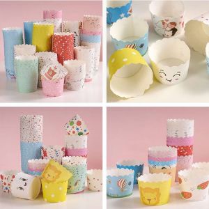Set 50 khuôn giấy cupcake cứng 6cm