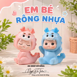 Em bé rồng nhựa 
