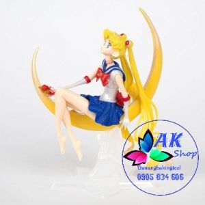 THỦY THỦ MẶT TRĂNG ( NHỰA ĐĂC)